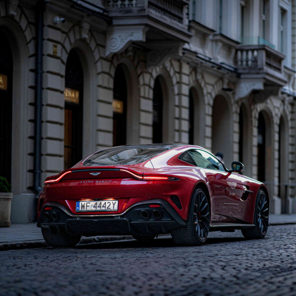 Aston Martin Vantage